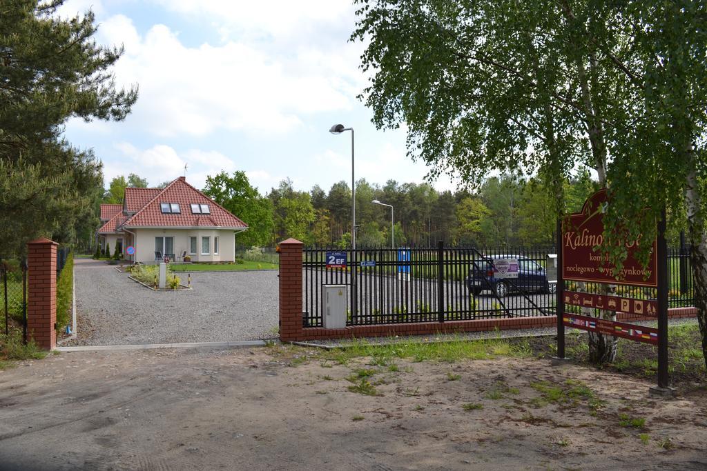 Отель Kalinowy Sen Варшава Экстерьер фото